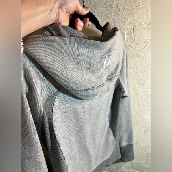 Lululemon Athletica Scuba Gray Zippered Fitted Hoodie 6 - Image 10