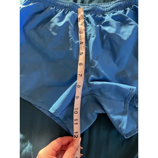 Womens Nike Dri-Fit size Small Lined Running Shorts Back Hidden Zip Pocket EUC - Image 3