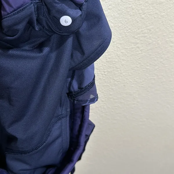 Lululemon Pretty Palm Size 6 Hotty Hot Shorts - Image 9