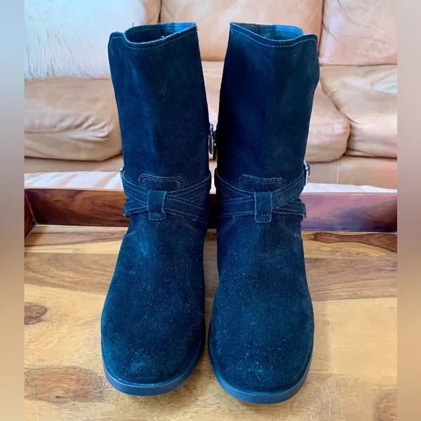 KOOLABURRA By UGG Black Suede Boots - Image 4