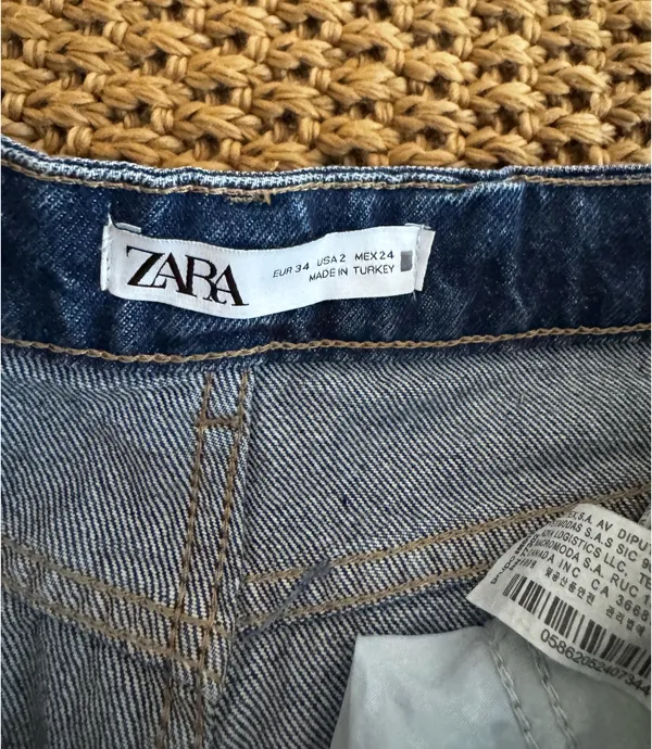 High waisted dark wash jeans - Image 3