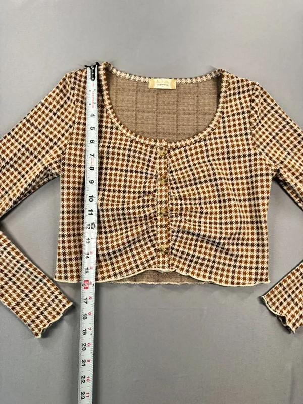 Altar'd State Brown and White Houndstooth Long Sleeve Button-Up Crop Top Medium - Image 4