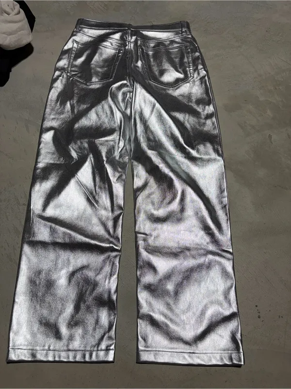 Abercrombie & fitch ‘90s relaxed high rise Silver Faux Leather Pants 30/10s - Image 5