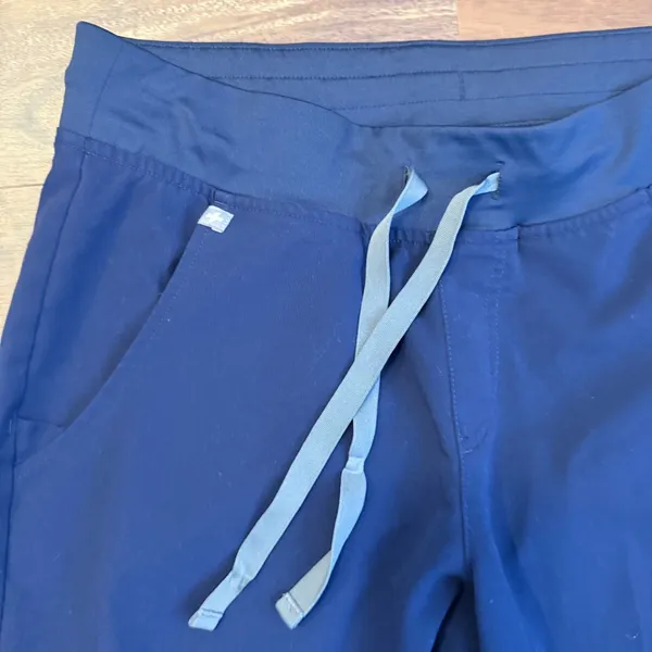 FIGS Zamora Jogger Scrub Pants Navy Blue Small Petite Yoga Waistband W100000 - Image 2