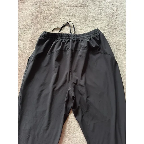 Lululemon Women's Final Play Loose‎ Fit Cropped Yoga Pants Black Size 10 - Image 5