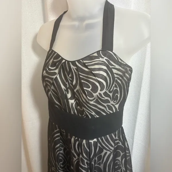 White House Black Market Retro Swirl Halter Dress Cocktail Size 6‎ EUC! 0375 - Image 2