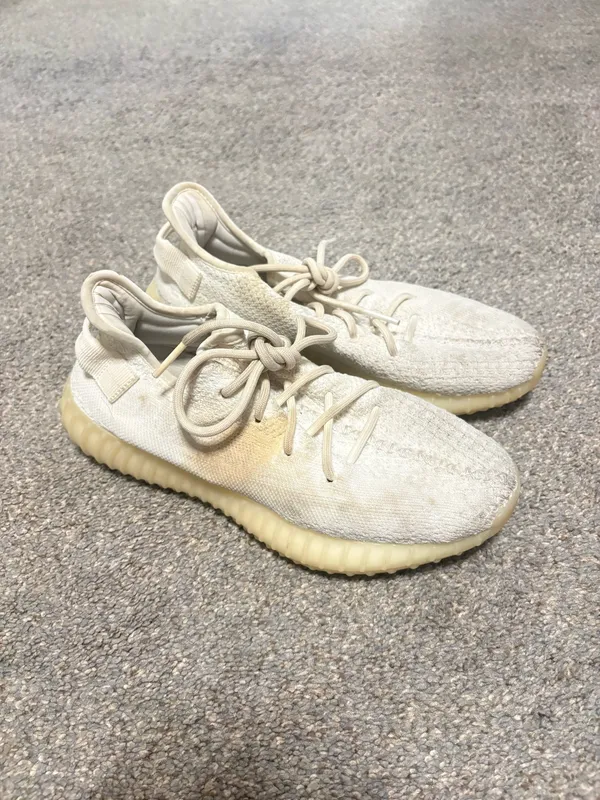 Yeezy Boost 350 V2 - Image 2
