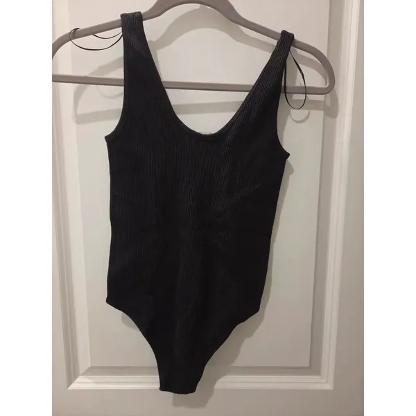 Zara Black Ribbed V-Neck Bodysuit Tank Top Size M - Image 3