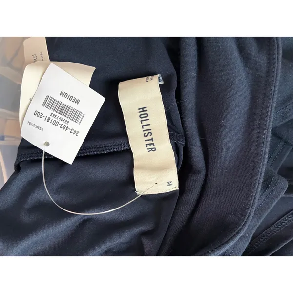 NWT Hollister Navy Blue Tiered Ruffle Skort Built-in Shorts Pockets Medium NEW - Image 2