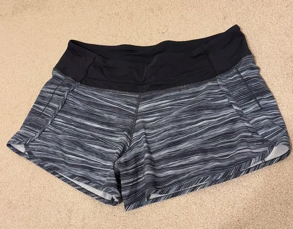 Lululemon Run Times Short Size 10 Black White Gray Stripe LW7B36S Lined - Image 2