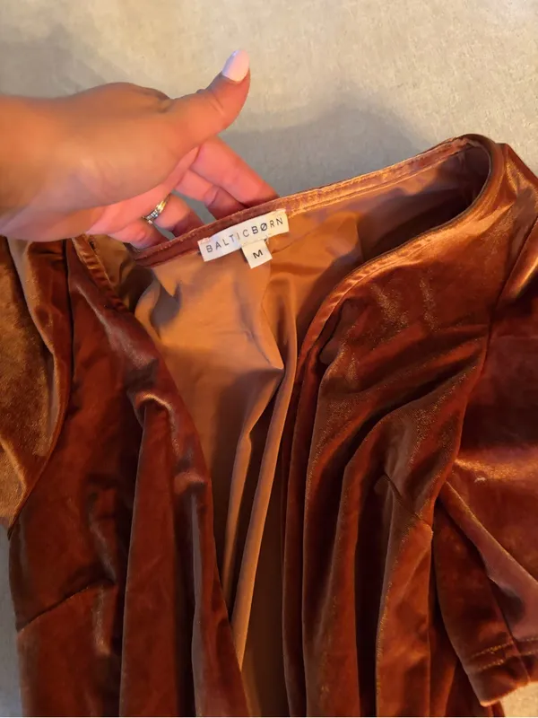 Baltic Born Velvet Rust Wrap Dress size Medium - Image 3