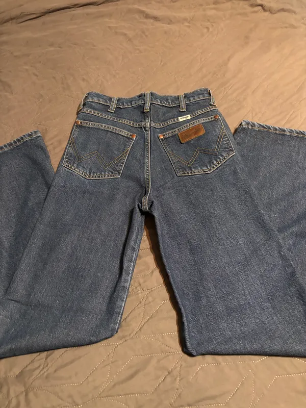 High-Rise Flare Wrangler Jeans - Image 2
