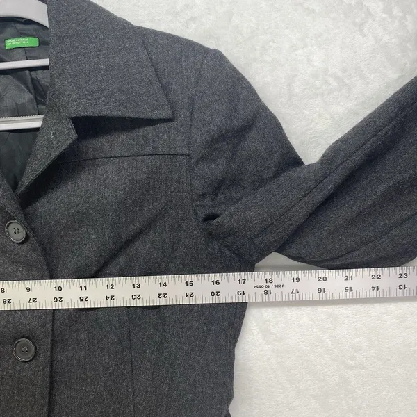 Made in Italy Of Benetton Coat womens 40 Pure wool Button Front‎ Jacket Vtg flaw - Image 2
