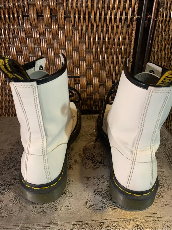 Dr. Martens White Leather Boots Size 6 - Image 4