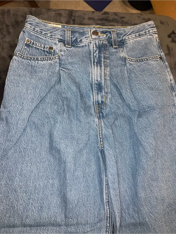 Levi’s High Loose Jean Size 28 - Image 11