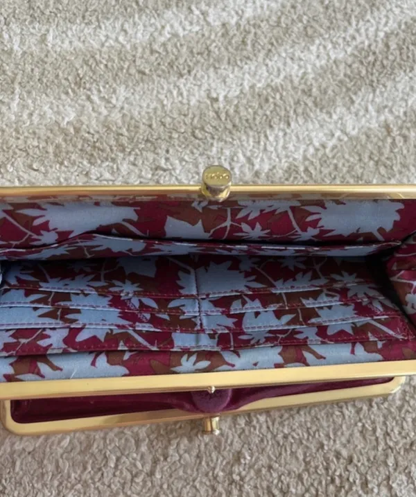 Hobo Lauren International Clutch Wallet - Image 5