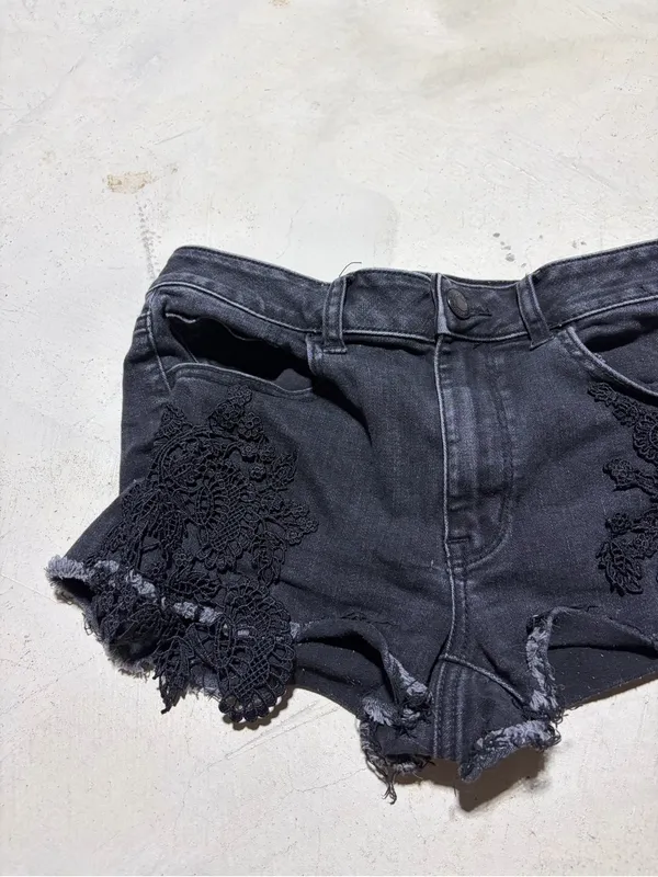 American Eagle hi-rise shortie Black Lace-Applique Denim Shorts 8 - Image 2