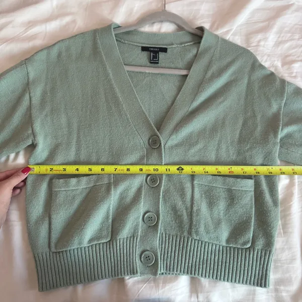 Forever 21 Sage Green V-Neck Button Cardigan Sweater Size Small - Image 7