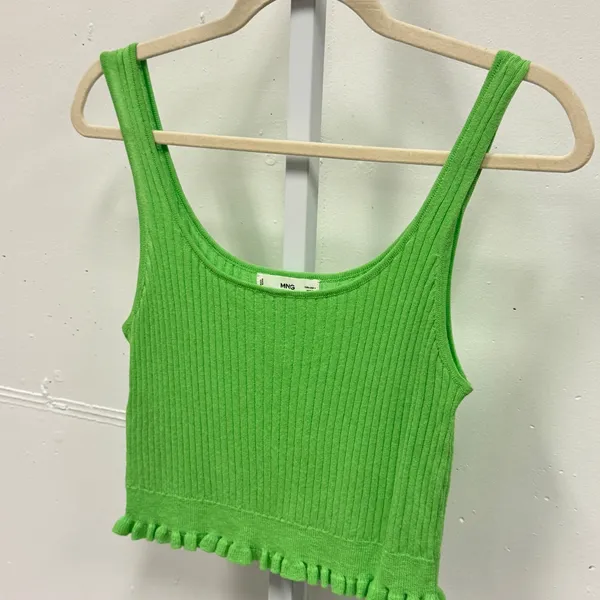 Mango MNG Lime Green Ribbed Knit Ruffle Hem Crop Tank Top Scoop‎ Neck Large - Image 3