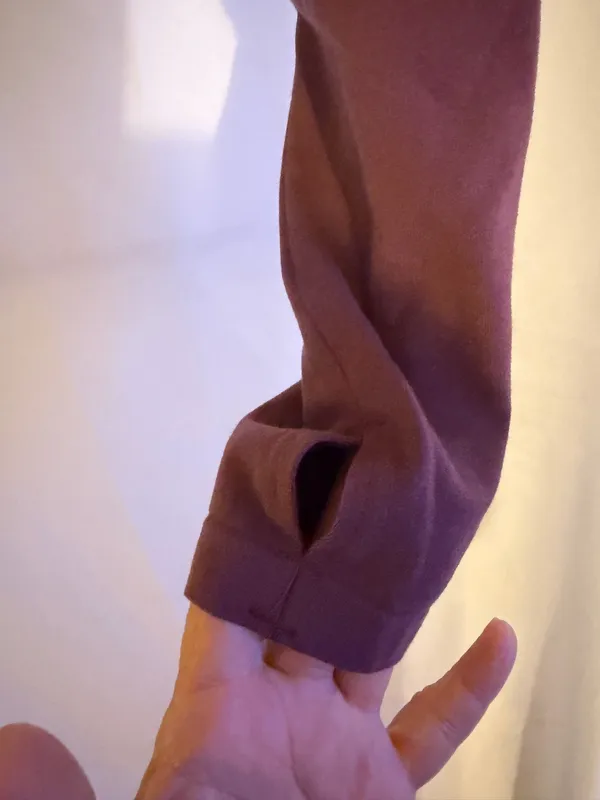 H&M Plum MOVE Twist-Front Long Sleeve Crop Top - Image 3