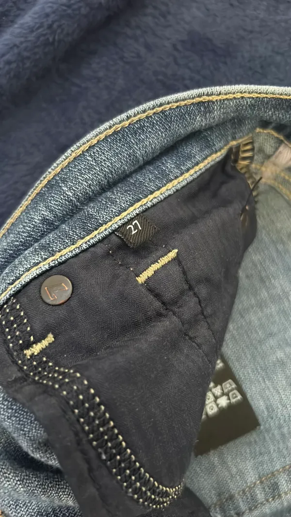 Dark Wash Josefina 7 For All Mankind - Image 5