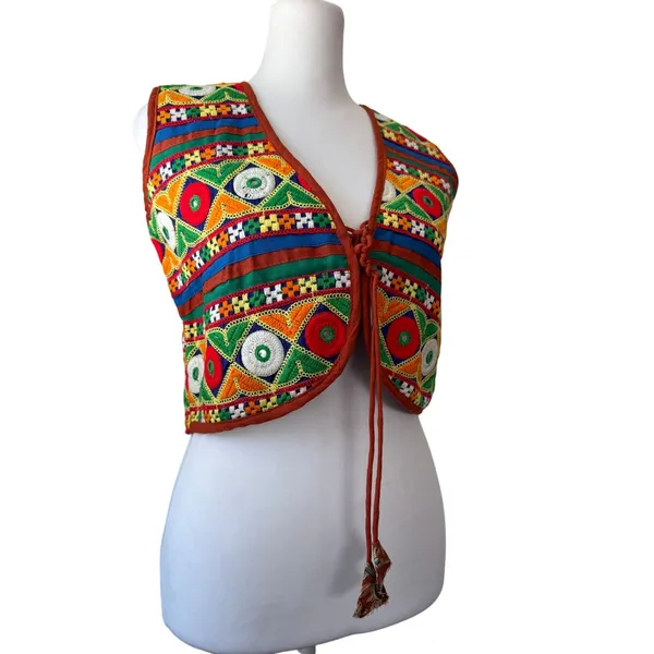 Retro Bohemian Multicolored Embroidered Tie Front V-Neck Cropped Vest - Image 4