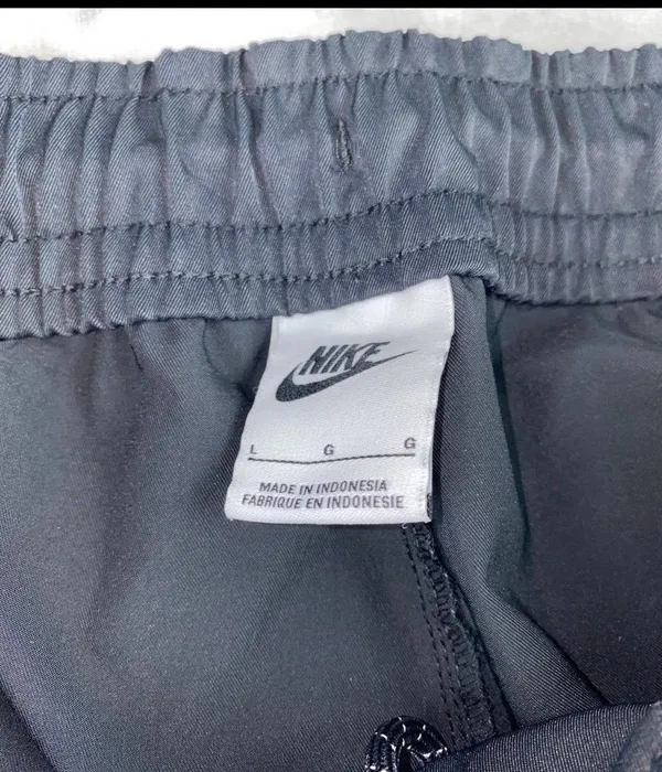Nike sweats - Image 4