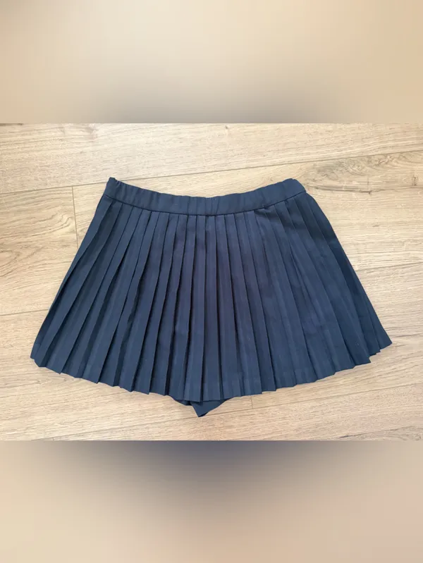 Abercrombie & Fitch Pleated Wrap Skort Medium - Image 4