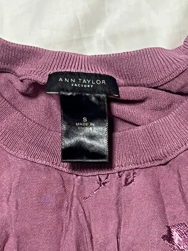 Ann Taylor Purple Top SZ Medium Y2K Whimsy Minimalist Chic - Image 3