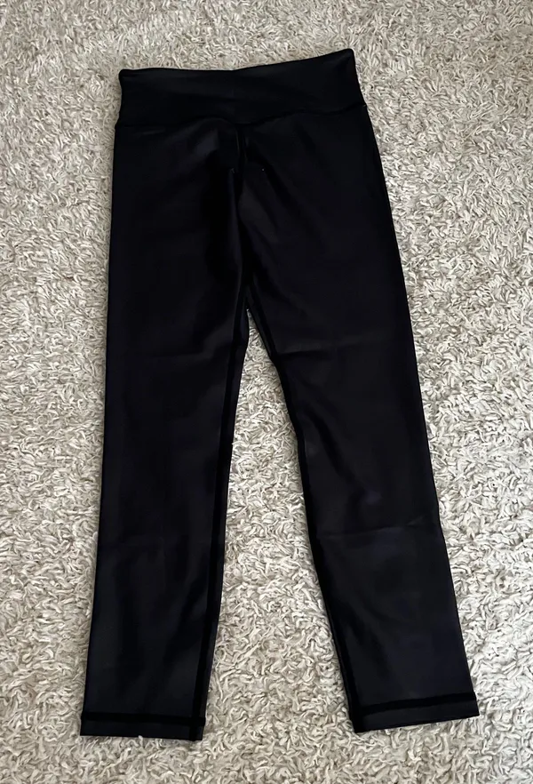 Zyia Active Faux Leather 7/8 Leggings Size 6/8 - Image 4