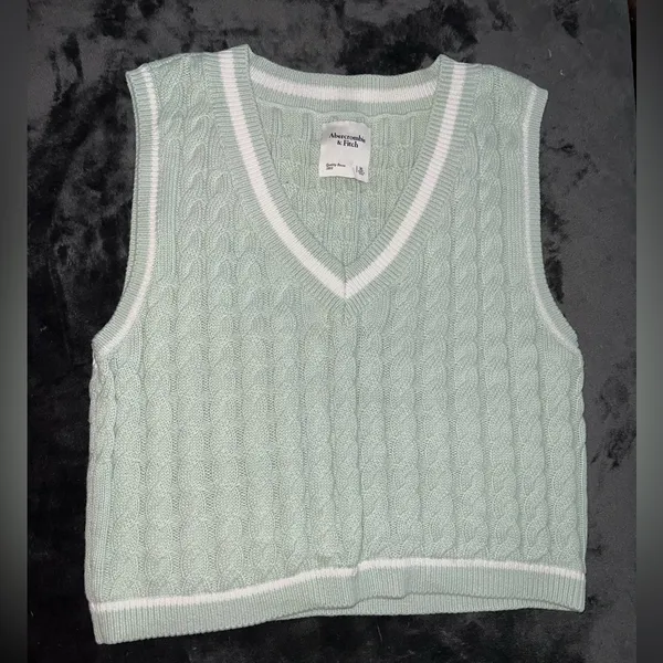 Abercrombie Cable V-Neck Sweater Vest Size XL - Image 6