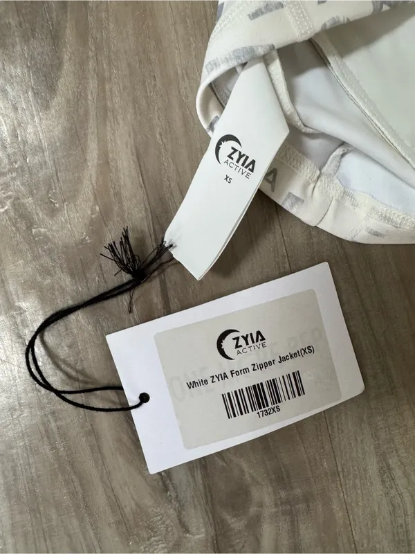 Zyia Active White Form Zipper Jacket - NWT - Image 6