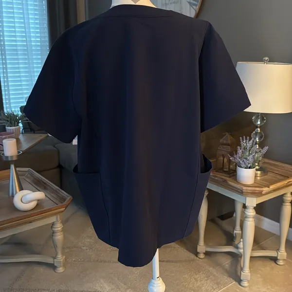 FIGS Katsina oversized fit scrub top - Image 4