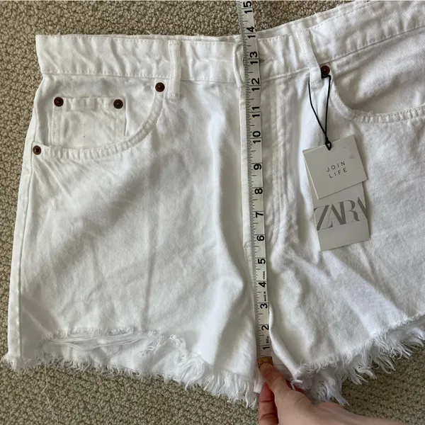 NEW Zara High Rise White Jean Denim Fringe Shorts 2.25” Pockets Size 14 / 46 NWT - Image 8