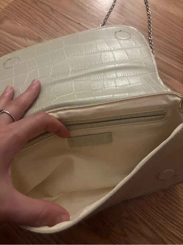 Zara Light Cream Croc-Embossed Chain Shoulder Bag - Image 7
