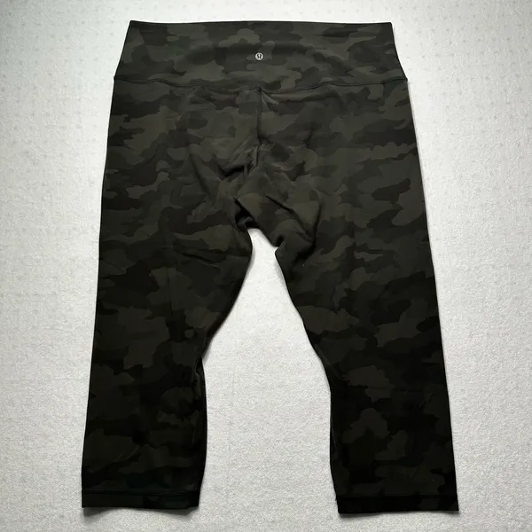 Lululemon Align High Rise Crop 21” Leggings Size 18 Heritage 365 Camo Green - Image 2