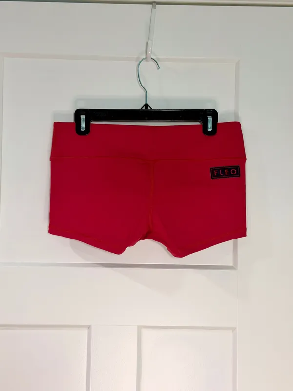 Women’s Red Fleo Original Shorts Size Large - Image 3
