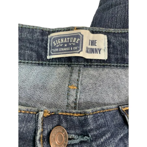 Signature Levis Strauss Women's Denim Skinny Jeans - Image 3