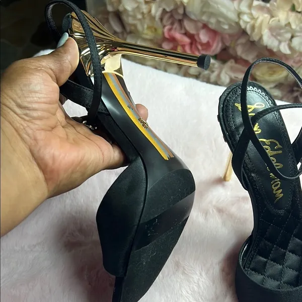 Sam Edelman Black Heels with Ankle Strap and Geometric Toe B26 - Image 3