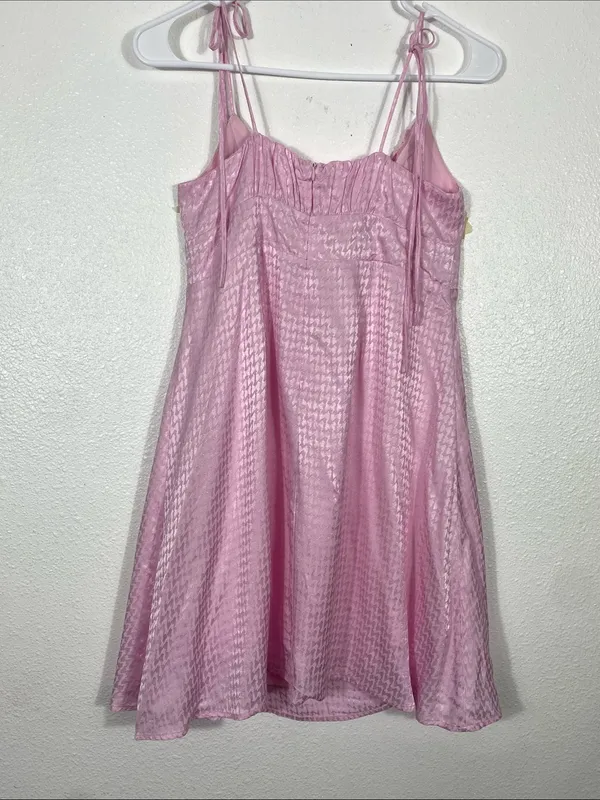 Astr Pink Tie-Shoulder Mini Dress with Ruched Bodice Size M 100% Viscose - Image 7