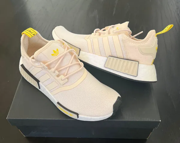 Adidas NIB  NMD R1 Ecru Tint - Image 3