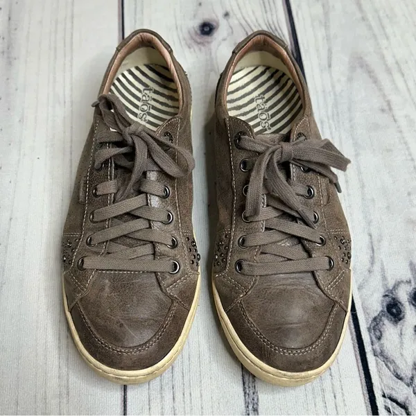 Taos Feedom Shoes Sneakers Womens 7.5 Brown‎ Studded Leather Walking Fre-12810 - Image 3