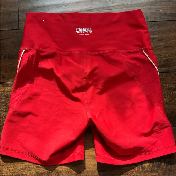 Old Navy active bike shorts - Image 2