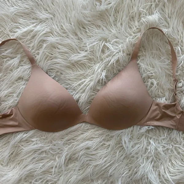 Skims Wireless Super Push up Bra Clay Size 32DDD - Image 4