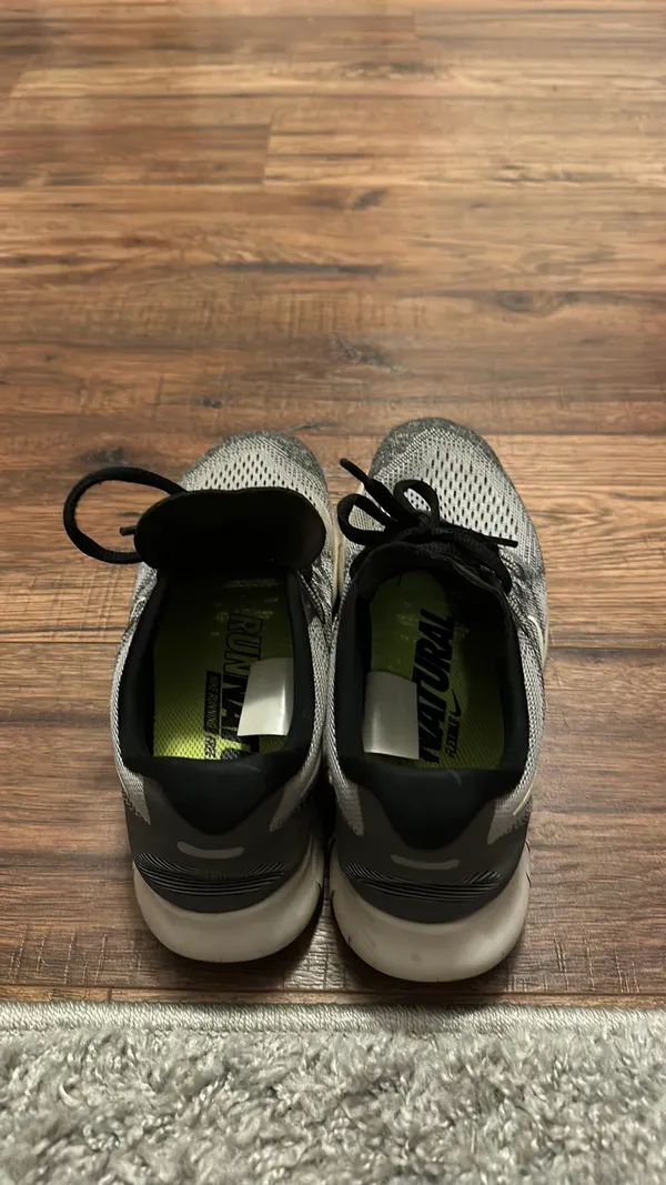 Nike Shoes - Image 2