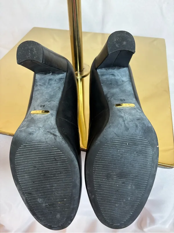 Lauren Ralph Lauren Black Leather Pump Heels - Image 4