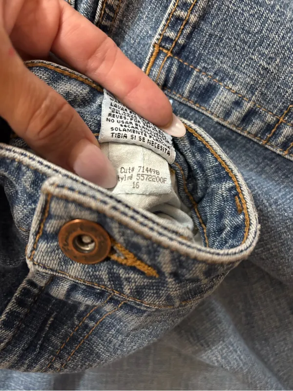 Classic Blue Wide-Leg Denim Jeans - Image 5