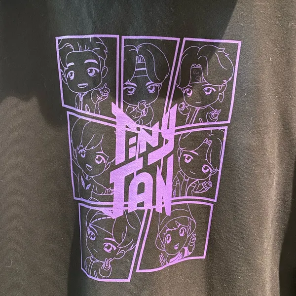 TinyTAN BTS Black Zip-Up Hoodie with purple graphic , size L, unisex - Image 5
