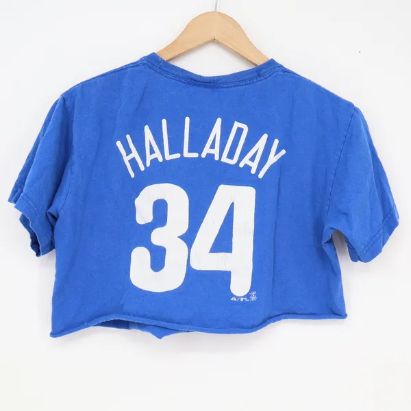 Majestic Philadelphia Phillies Roy Halladay 34 Cropped Graphic Tee Blue Youth L - Image 4