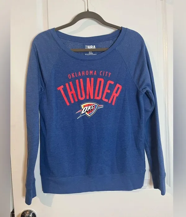 NBA Sz Small Womens Fleece Lined OKC OklahomaCity Thunder Blue Cotton Sweatshirt - Image 9